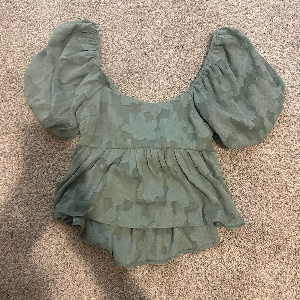 Francesca’s Top, Ties in back, size S